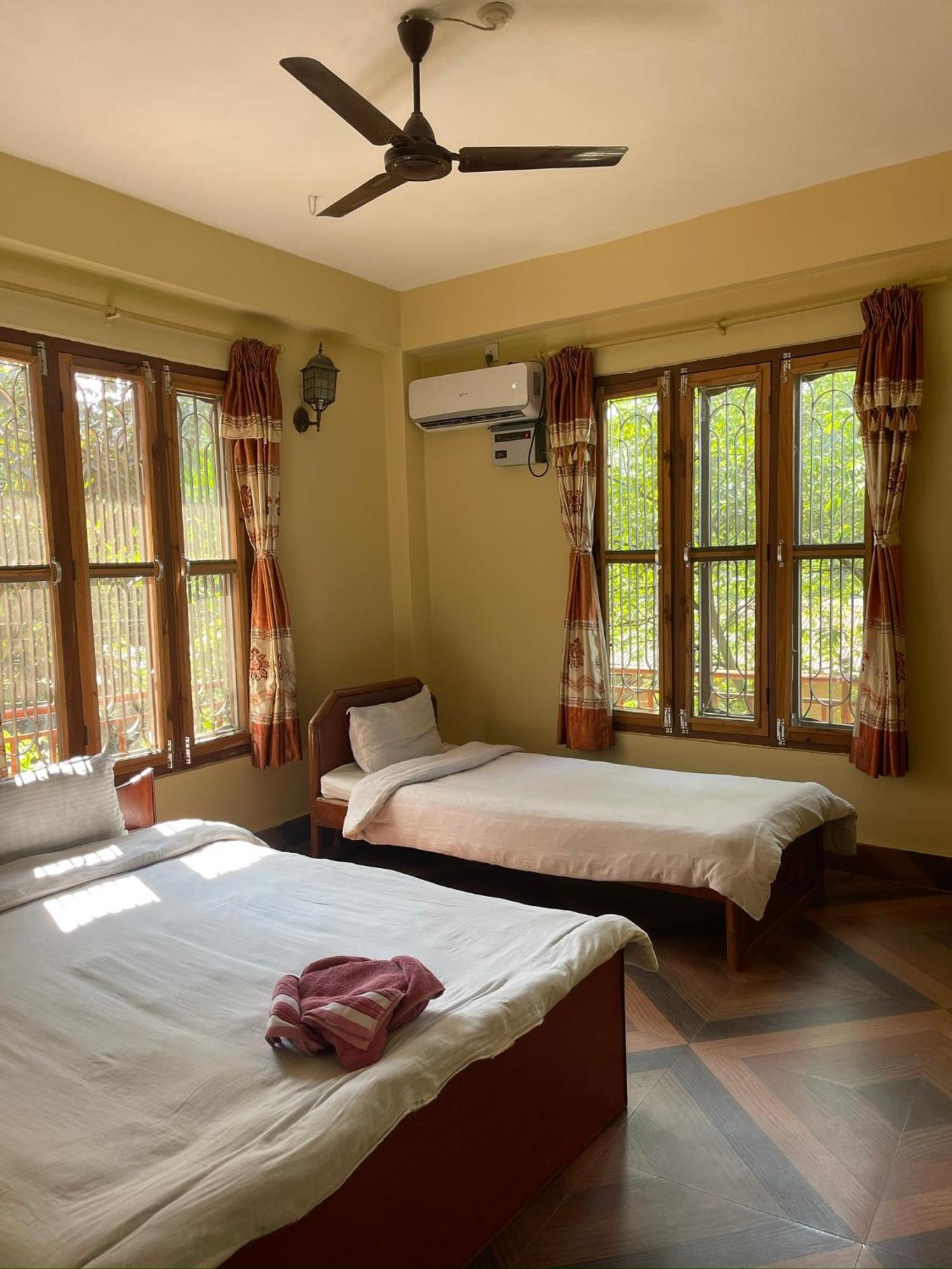 Tara Guesthouse - Sauraha,Chitwan Exterior foto